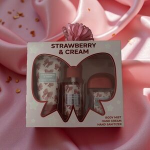 Strawberry & Cream Pink Body Wash Set